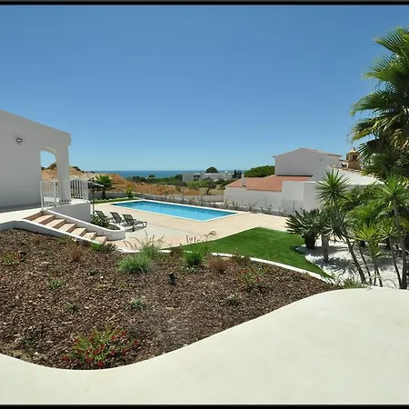 Therese Vila Albufeira